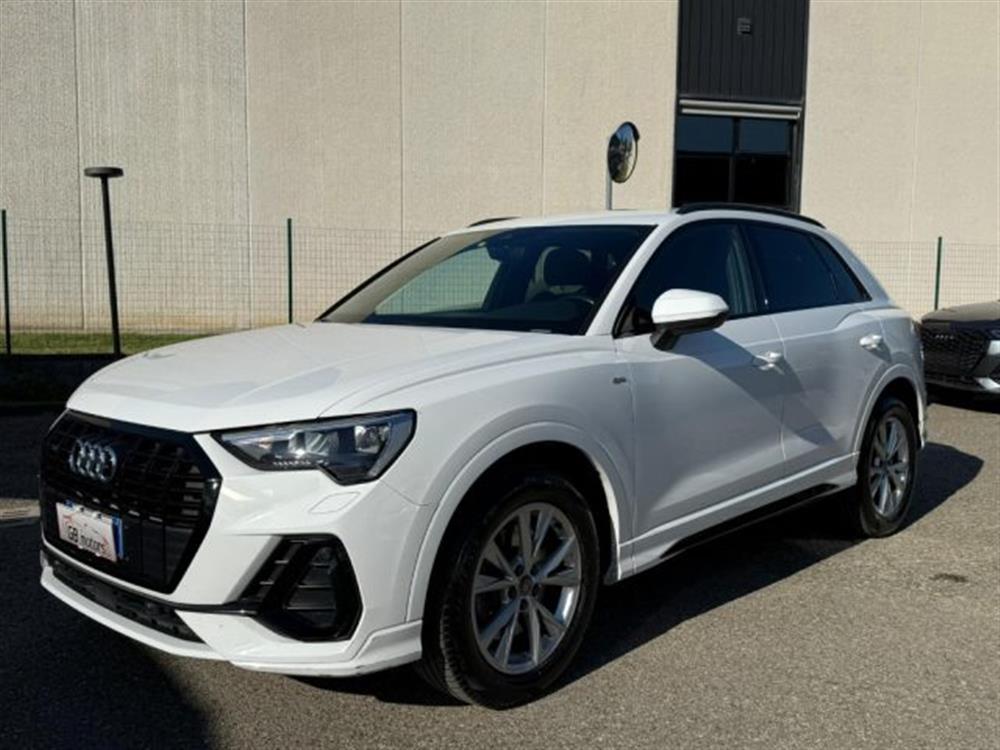 Q3 Q3 40 TDI quattro S tro