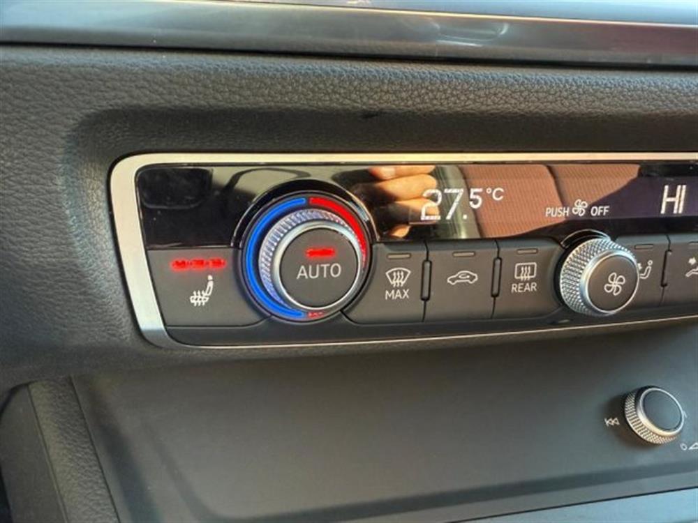 Q3 Q3 40 TDI quattro S tro