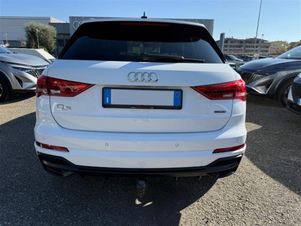 Q3 Q3 40 TDI quattro S tro