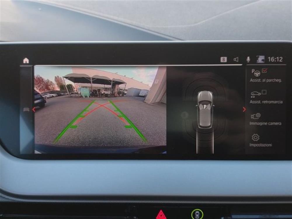 118 118 i 5p. Business Advan