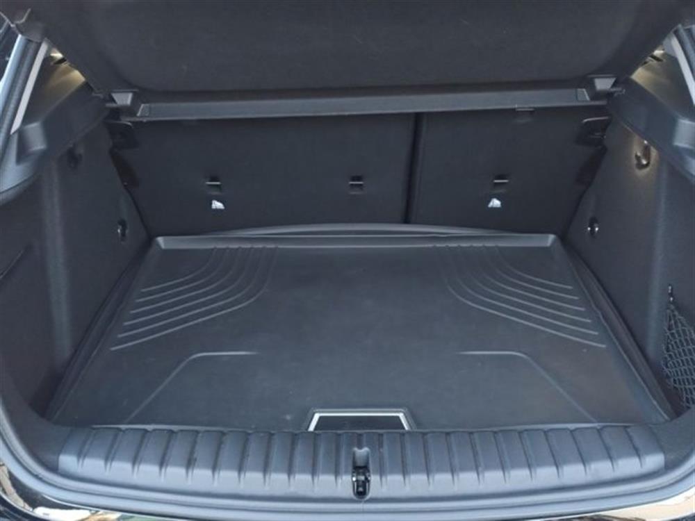 118 118 i 5p. Business Advan