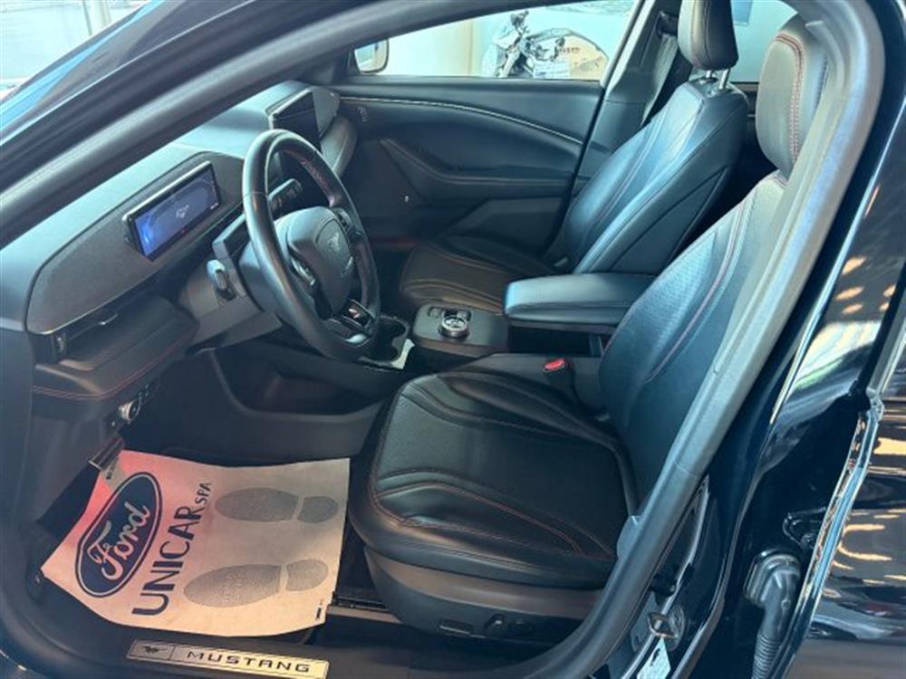 Mustang Mach-E Mustang Mach-E AWD STD RANGE 72KWH/