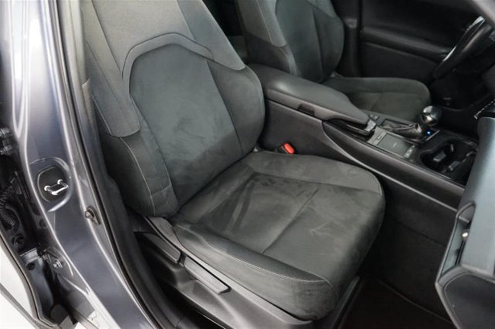 UX 250h UX 250h Hybrid Business 2WD