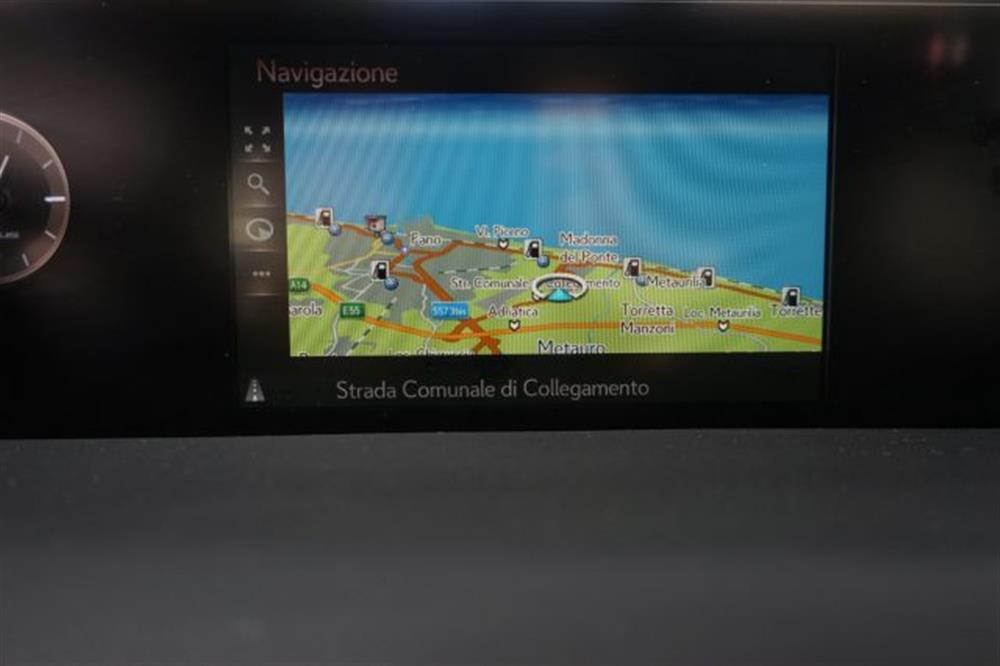 UX 250h UX 250h Hybrid Business 2WD