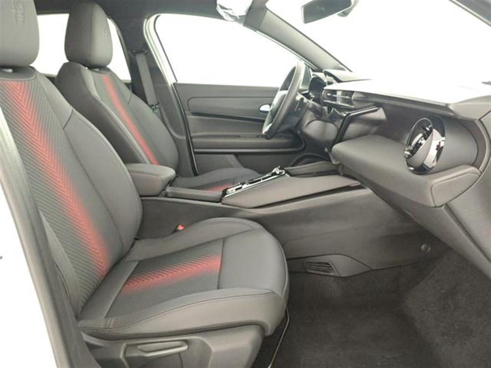 Junior Junior 1.2 145 CV Hybrid eD