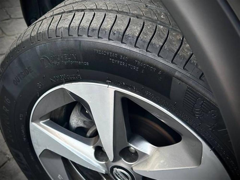 Juke Juke 1.6 VISIA - GPL CASA