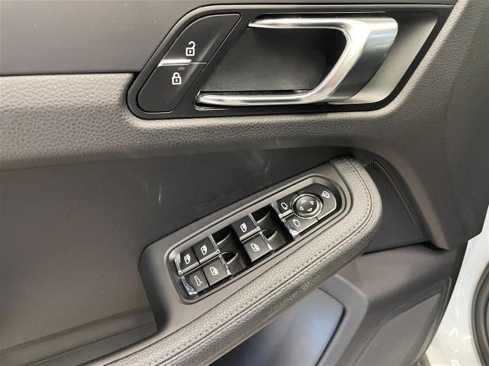 Macan Macan 2.0 PDK * 245CV *