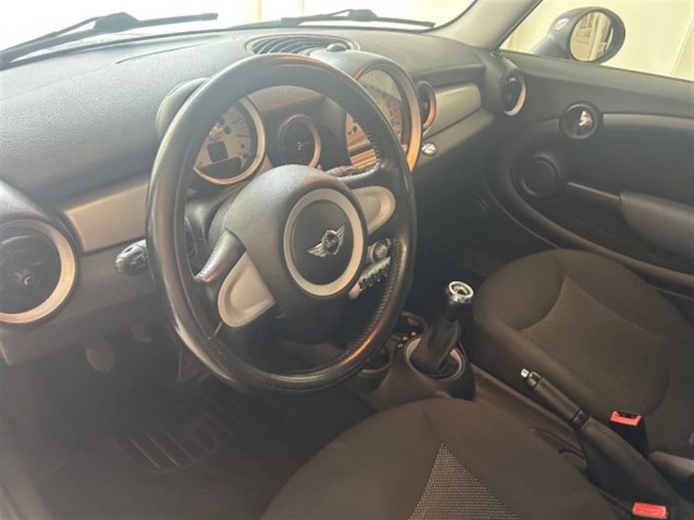 One One 1.4 16V One (55kW)