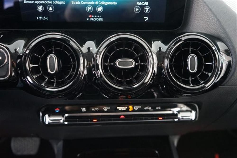 GLA 180 GLA 180 d Automatic Business