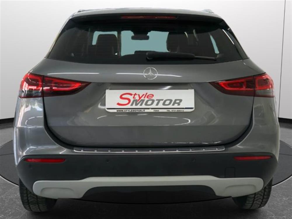 GLA 180 GLA 180 d Automatic Business