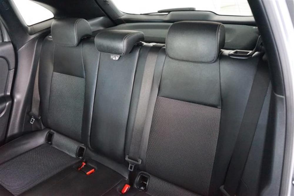 GLA 180 GLA 180 d Automatic Business