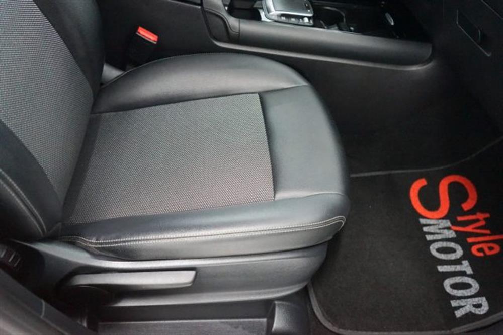 GLA 180 GLA 180 d Automatic Business