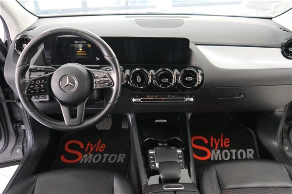 GLA 180 GLA 180 d Automatic Business