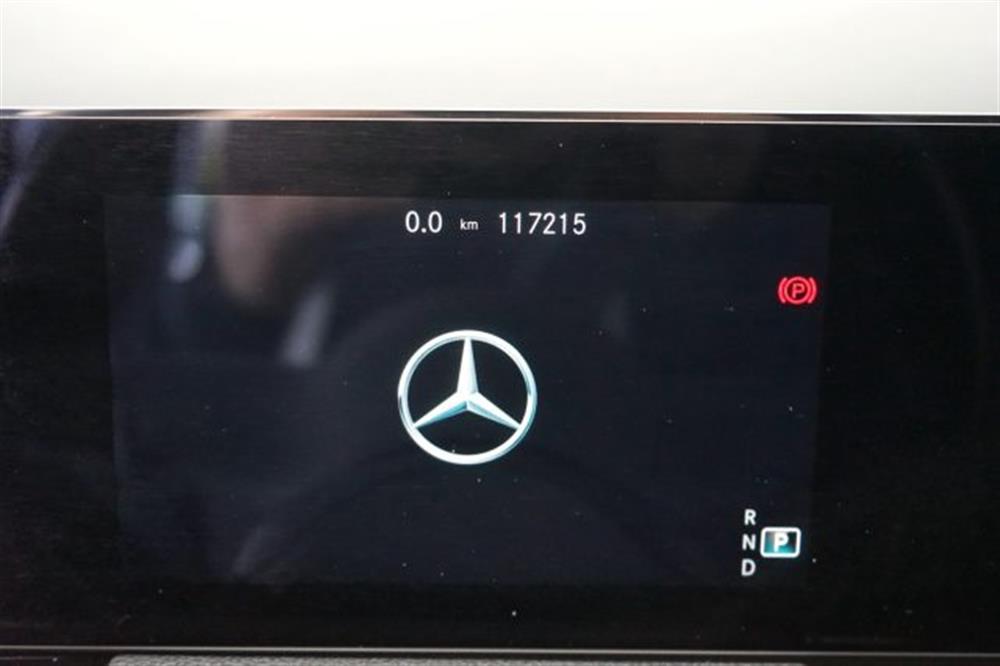 GLA 180 GLA 180 d Automatic Business