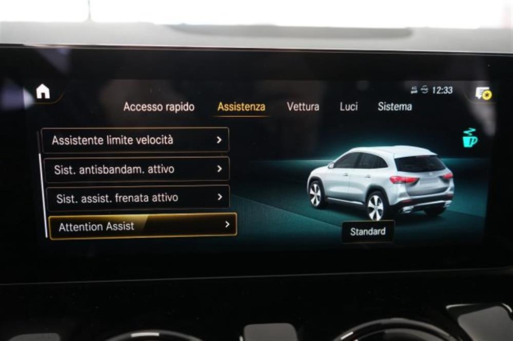 GLA 180 GLA 180 d Automatic Business