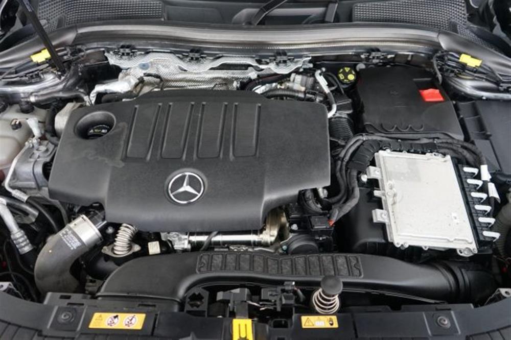 GLA 180 GLA 180 d Automatic Business