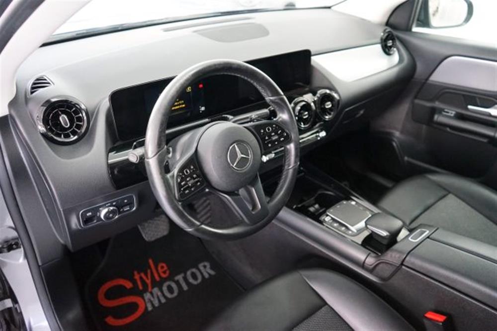 GLA 180 GLA 180 d Automatic Business