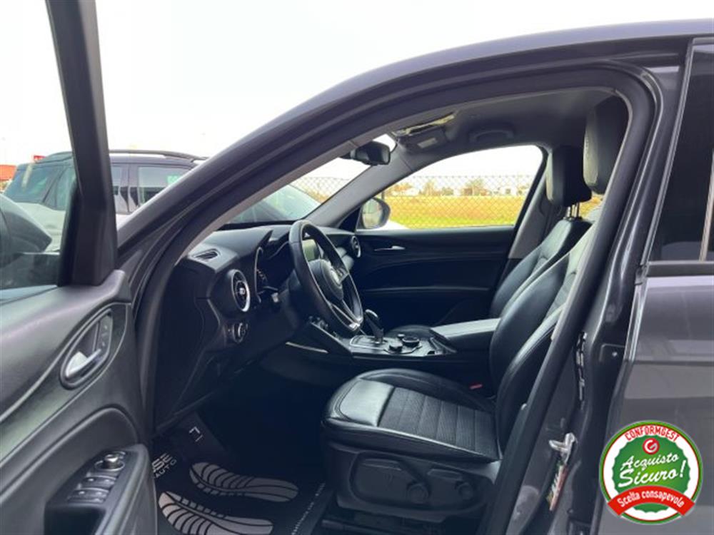 Stelvio Stelvio 210 CV AT8 Q4 Execut