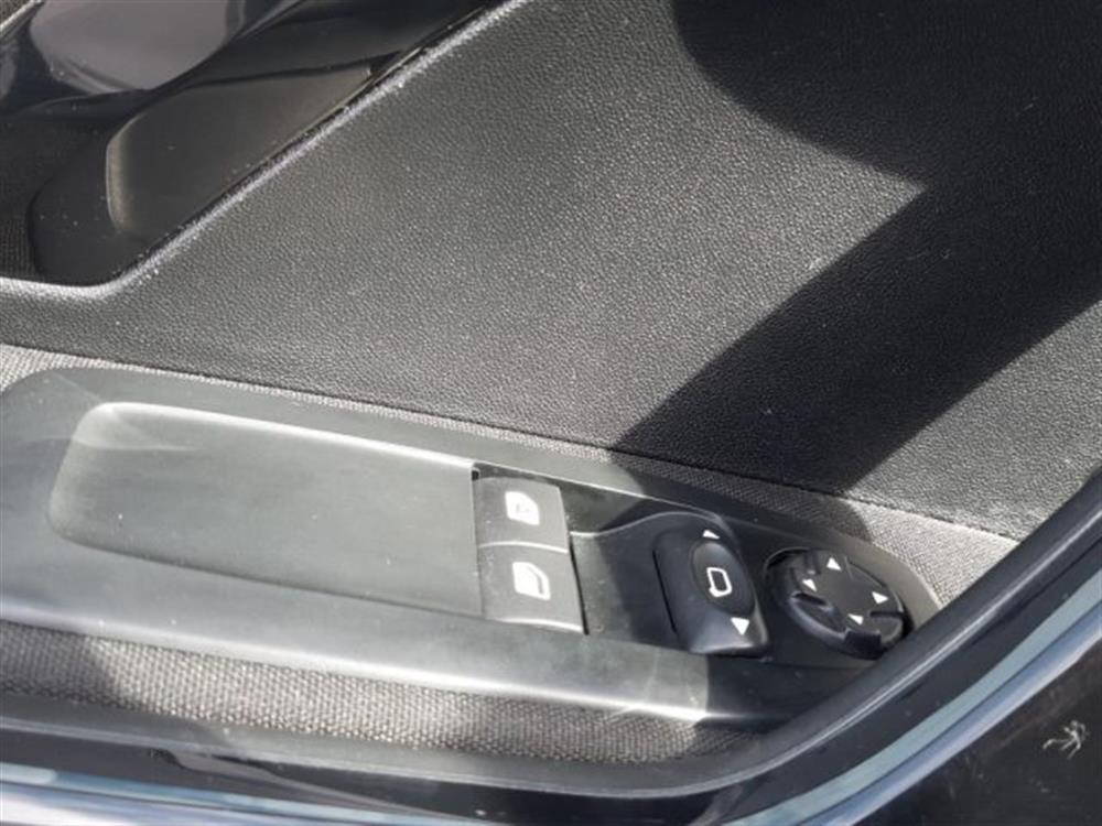 208 208 1° serie PureTech 82