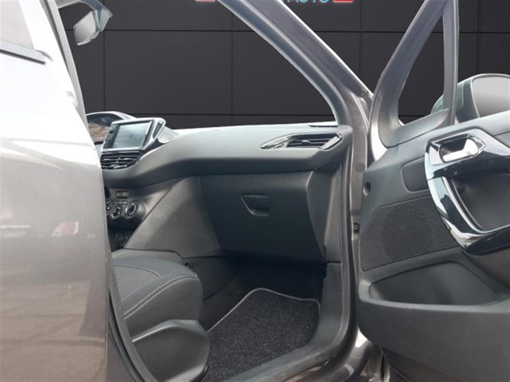 208 208 1° serie PureTech 82