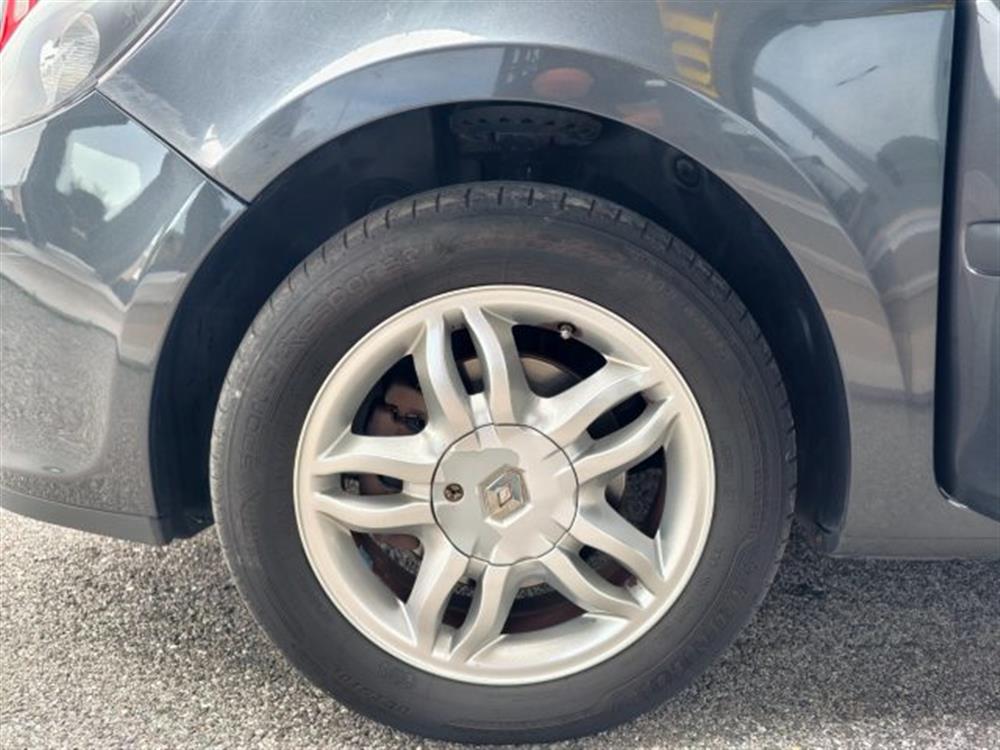 Clio Clio 1.2 16V 5p Confort X