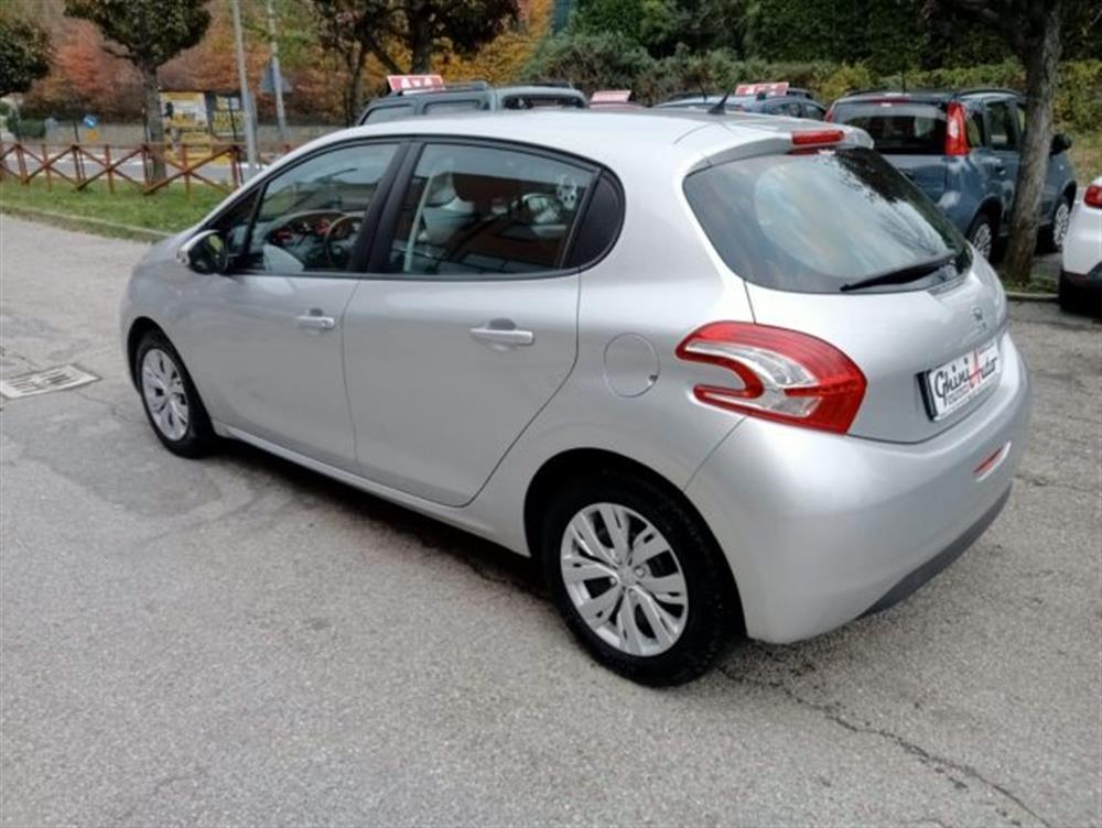 208 208 1.2 VTi 82 CV 5 port