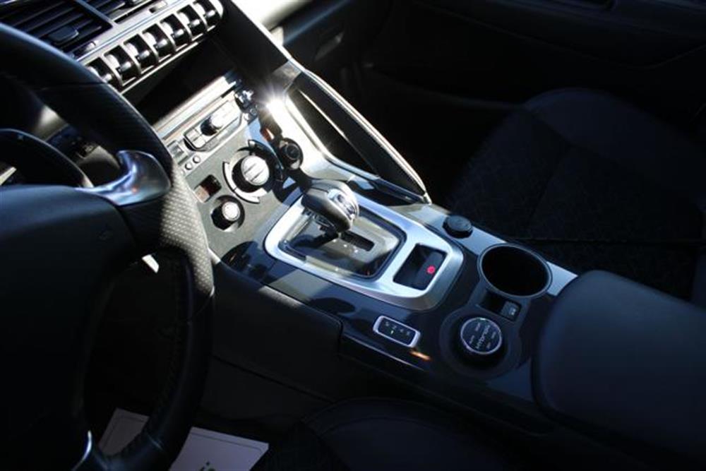 3008 3008 HYbrid4 4x4-GANCIO-T