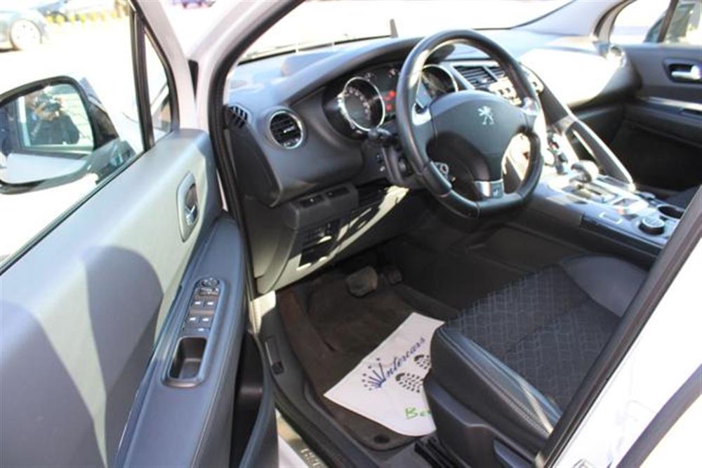 3008 3008 HYbrid4 4x4-GANCIO-T