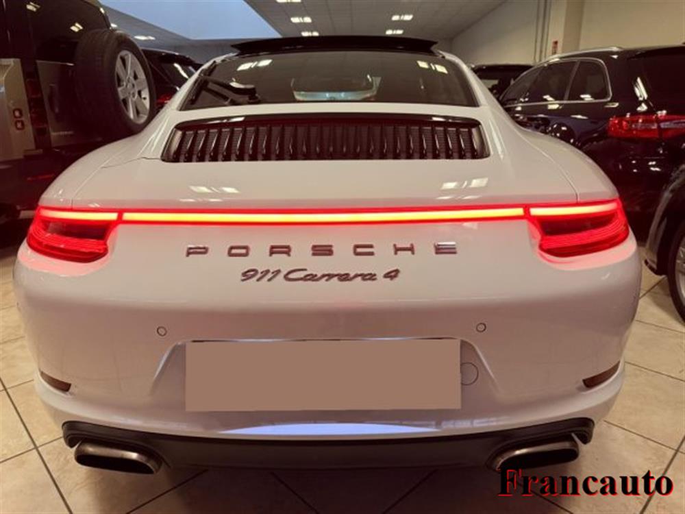 911 911 3.0 Carrera 4 Coupé