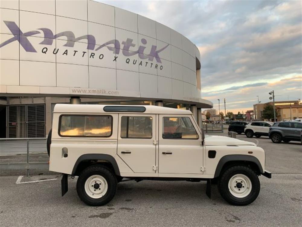 Defender Defender 110 2.4 TD4 Station