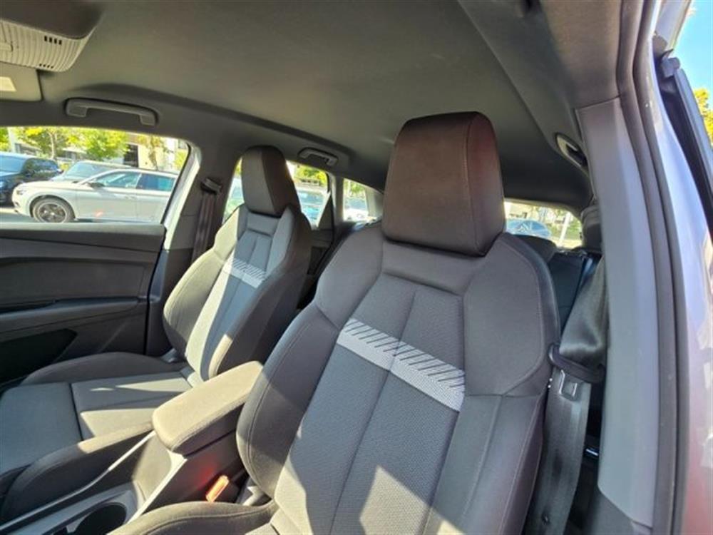 Q4 e-tron Q4 e-tron Business A. 500 KM A