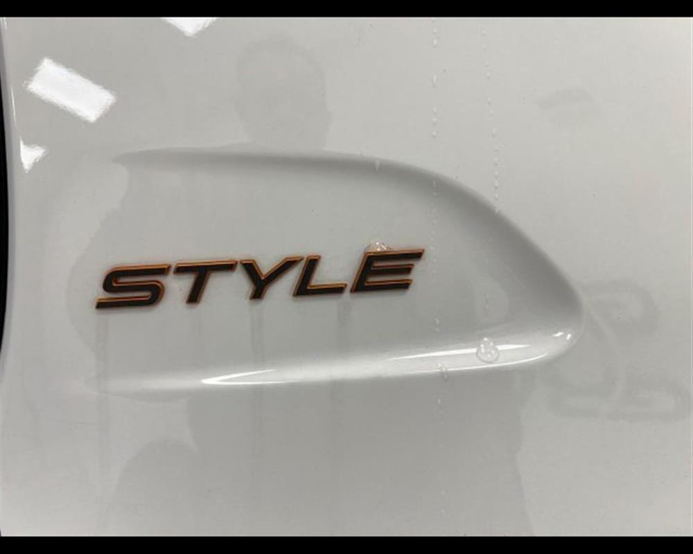 208 208 1.2 hybrid Style 100