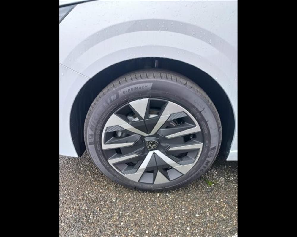 208 208 1.2 hybrid Business