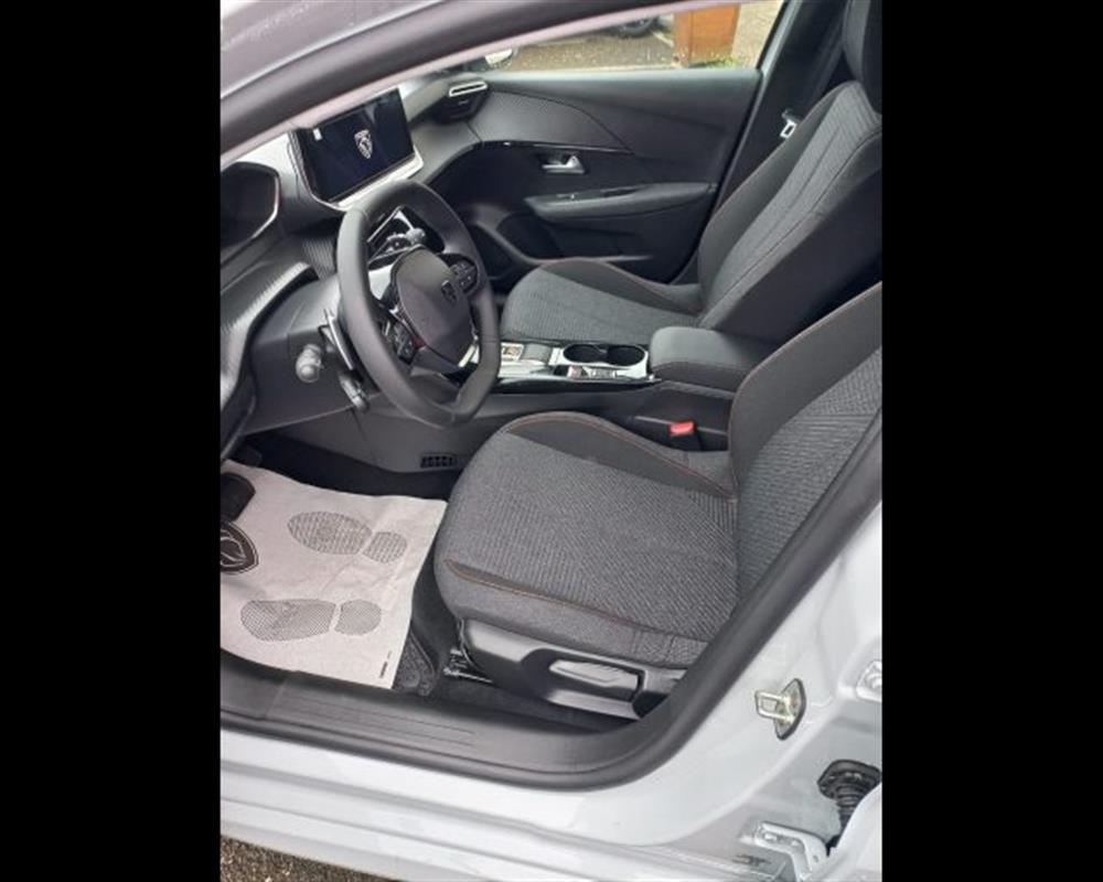 208 208 1.2 hybrid Business