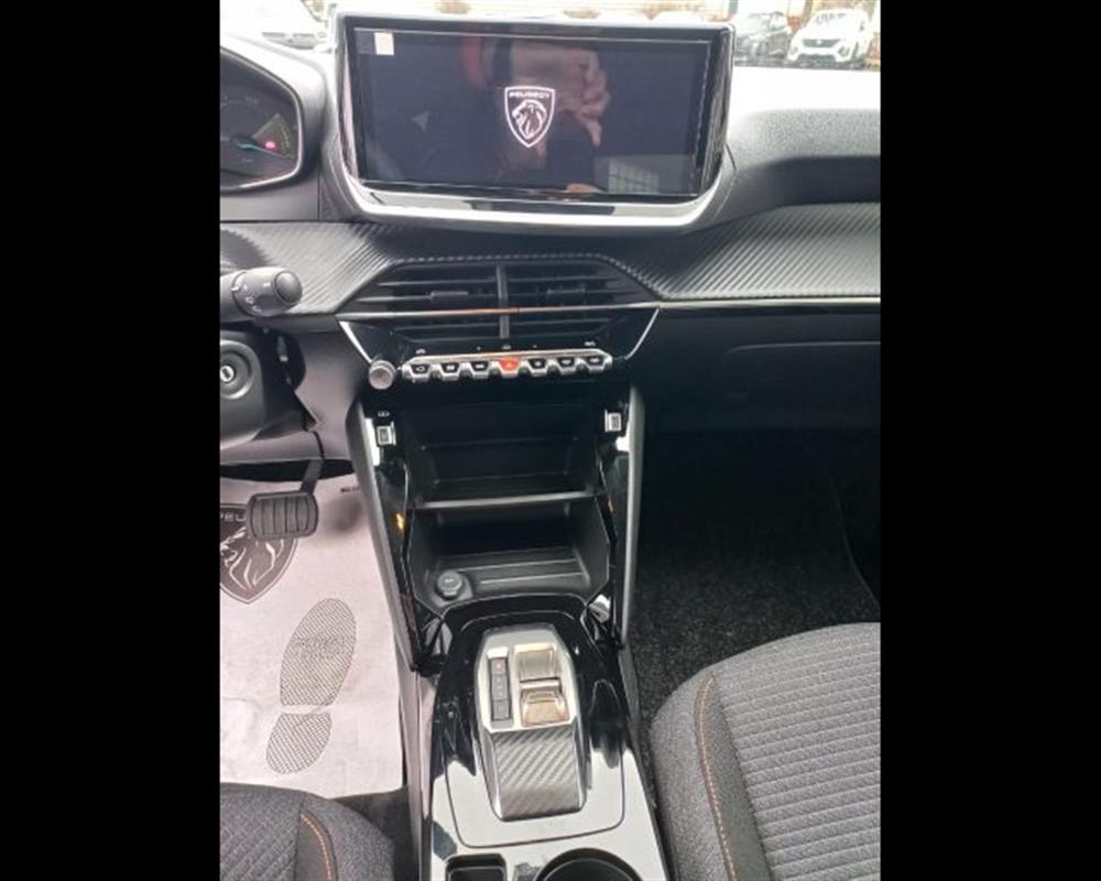 208 208 1.2 hybrid Business