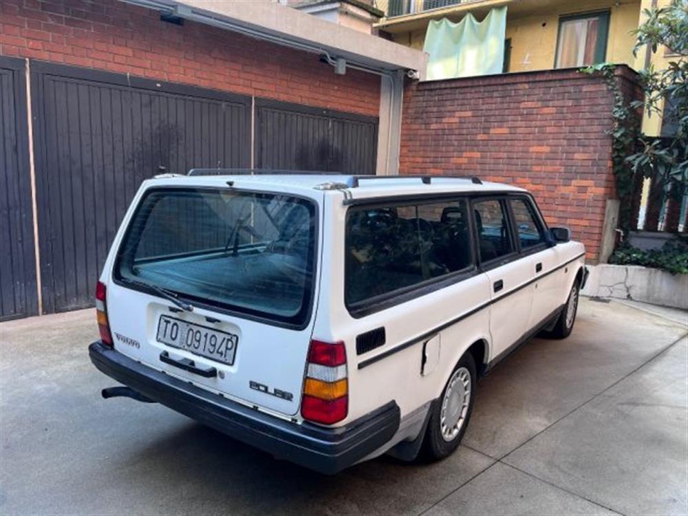 240 240 2.0 Station Wagon Po