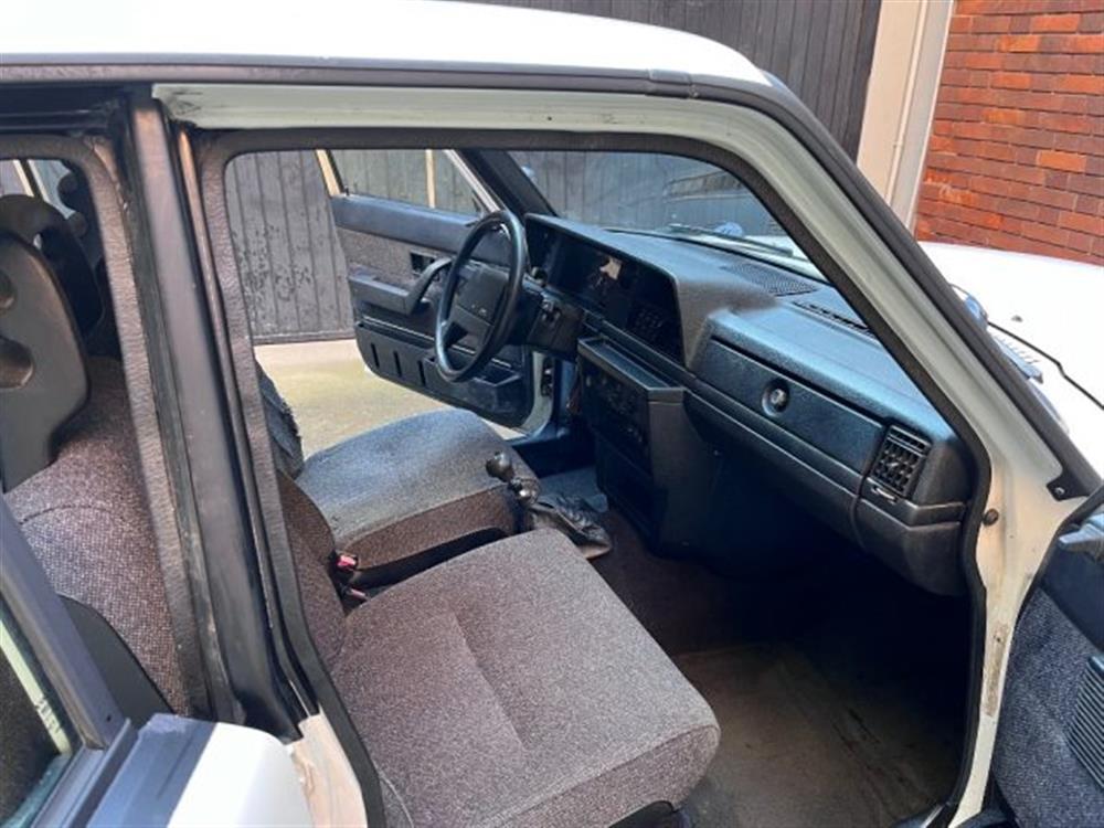 240 240 2.0 Station Wagon Po