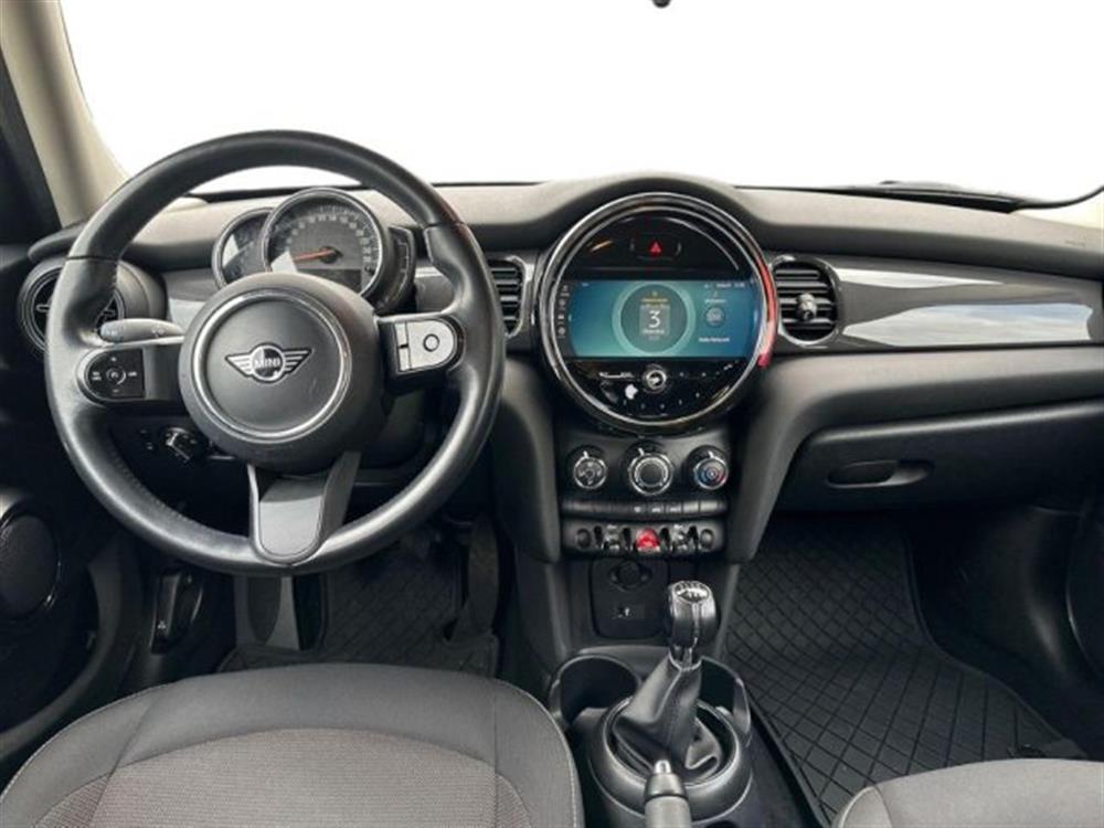 One One 1.5 One 75 CV 5 port