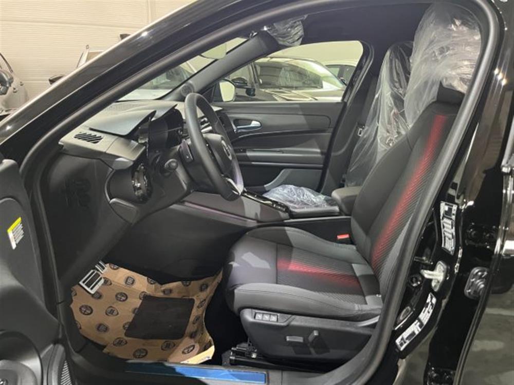 Junior Junior 1.2 136CV Hybrid eDC