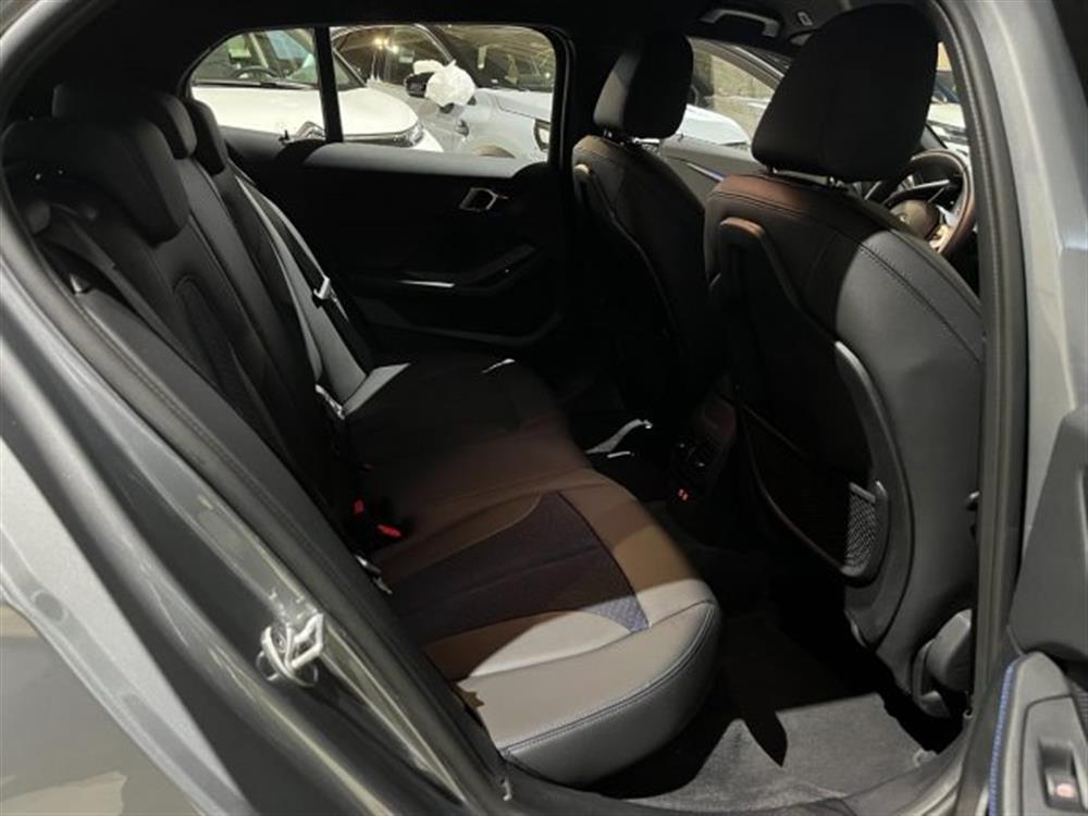 118 118 dA 5p. Msport Navig+