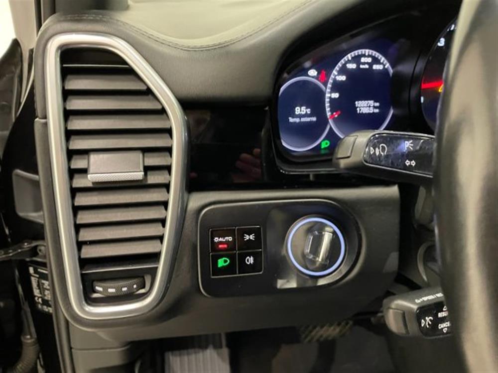 Cayenne Cayenne 3.0 V6 Aut. * PELLE