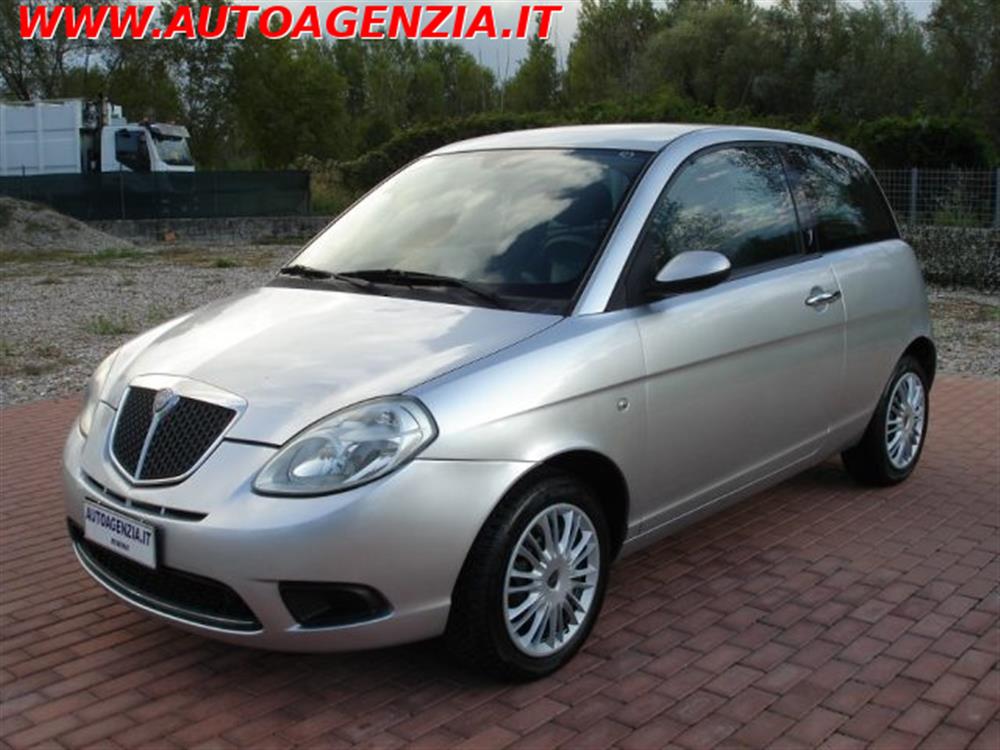 Ypsilon Ypsilon 1.3 MJT 75 CV Oro