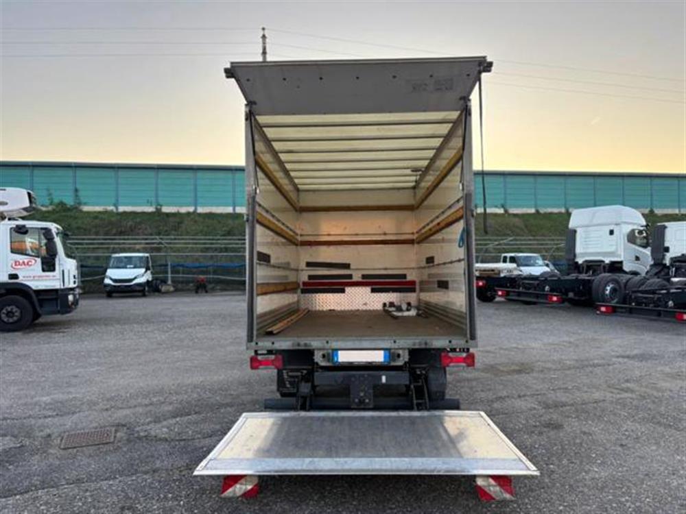 Daily Daily 35C16 2.3 BOX + SMC