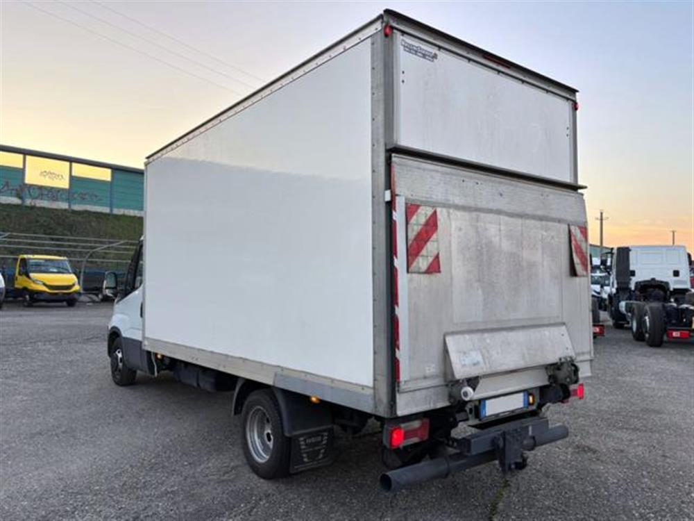 Daily Daily 35C16 2.3 BOX + SMC