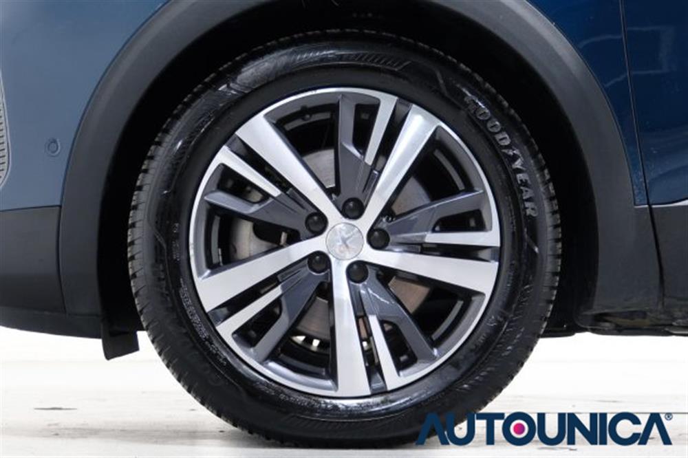 3008 3008 HYBRID4 300 E-EAT8 A