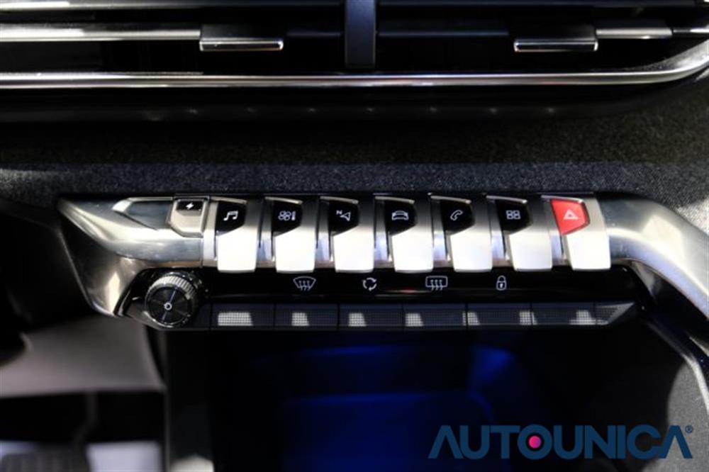 3008 3008 HYBRID4 300 E-EAT8 A