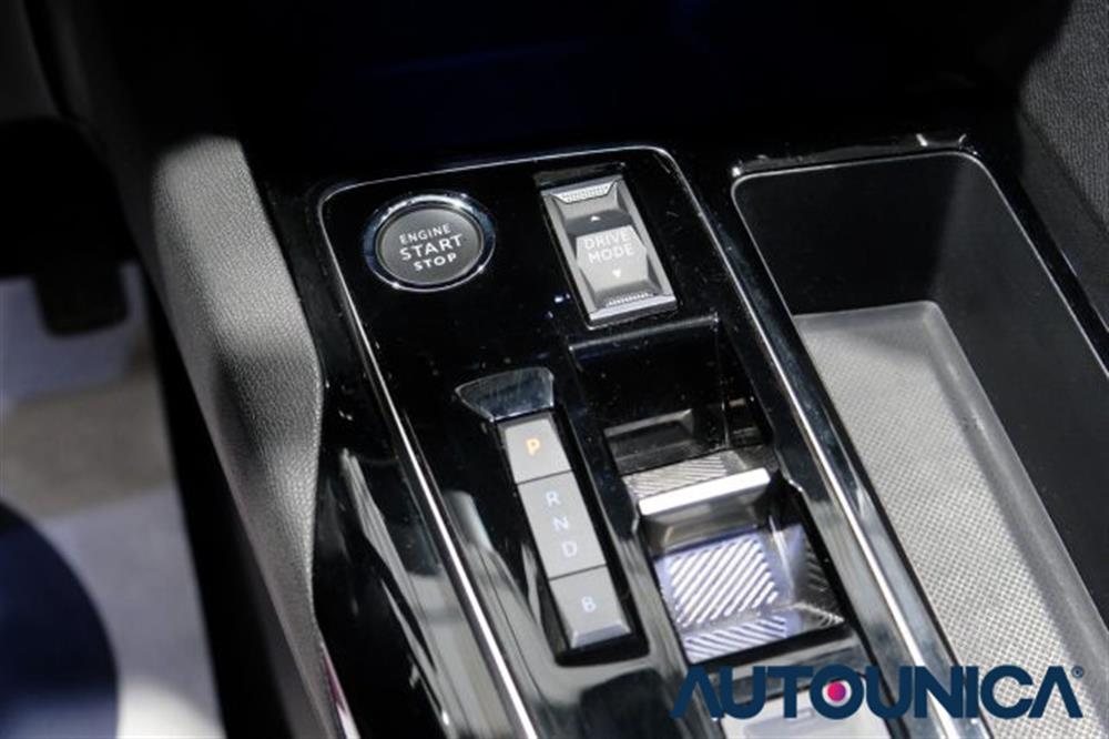 3008 3008 HYBRID4 300 E-EAT8 A