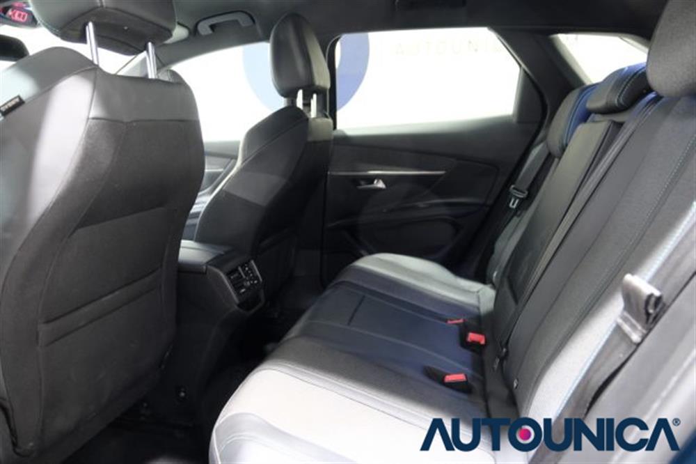 3008 3008 HYBRID4 300 E-EAT8 A