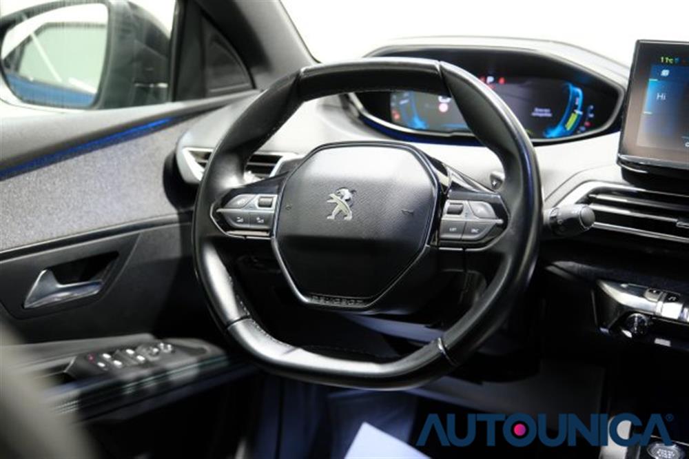 3008 3008 HYBRID4 300 E-EAT8 A