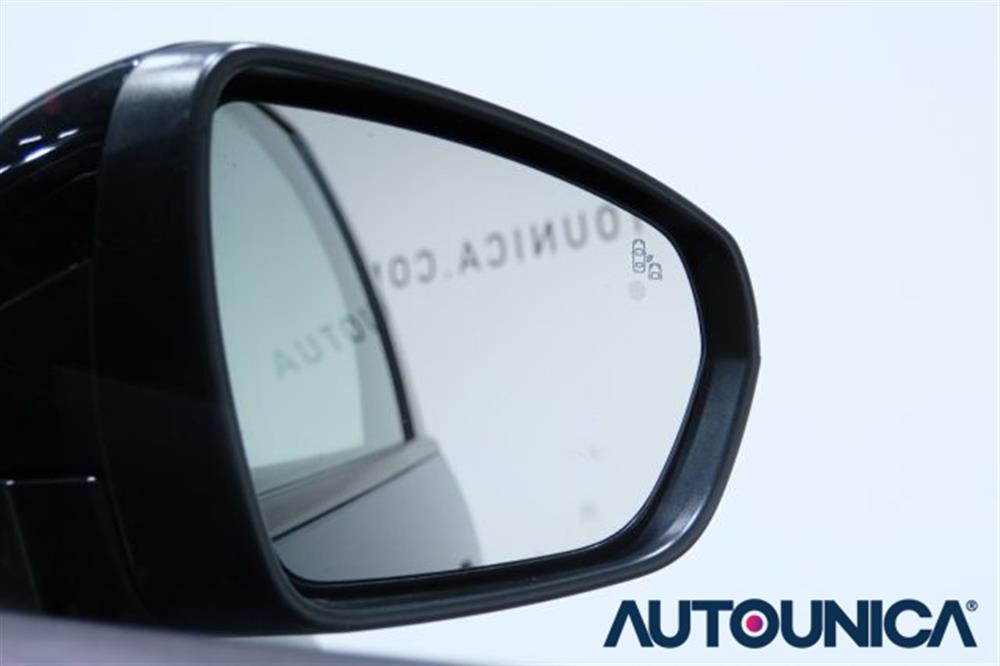 3008 3008 HYBRID4 300 E-EAT8 A